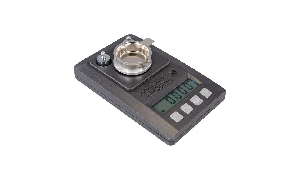 Frankford Arsenal Platinum Series Precision Digital Powder Scale with Case 1500 Grain Capacity - Image 3